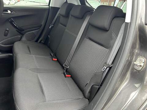 Peugeot 208 1.2 PureTech Allure Hatchback 5dr Petrol Manual Euro 6 (s/s) (82 ps) - U361