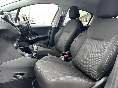 Peugeot 208 1.2 PureTech Allure Hatchback 5dr Petrol Manual Euro 6 (s/s) (82 ps) - U361