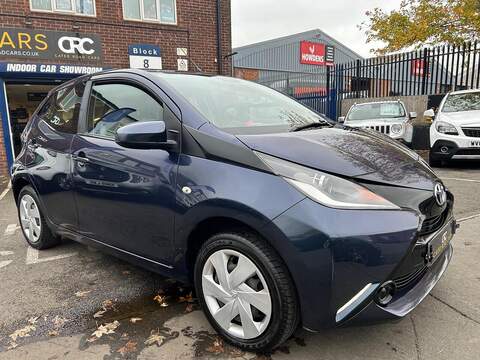 Toyota AYGO 1.0 VVT-i x-play Hatchback 5dr Petrol Manual Euro 5 Euro 5 (68 ps) - U362