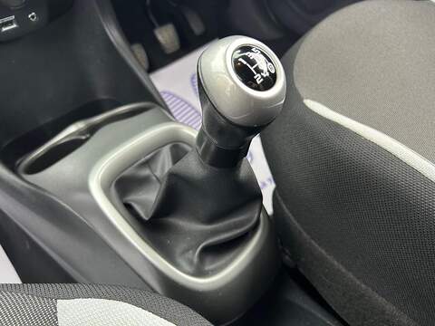 Toyota AYGO 1.0 VVT-i x-play Hatchback 5dr Petrol Manual Euro 5 Euro 5 (68 ps) - U362