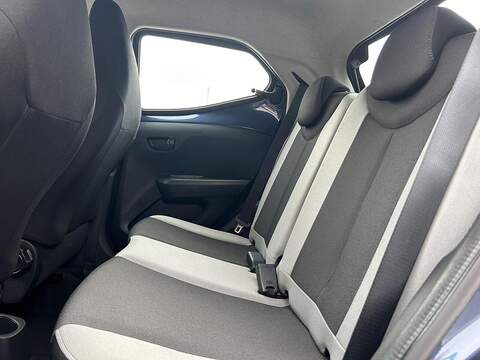 Toyota AYGO 1.0 VVT-i x-play Hatchback 5dr Petrol Manual Euro 5 Euro 5 (68 ps) - U362