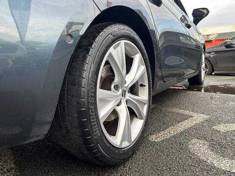 SEAT Leon 1.5 eTSI MHEV FR Hatchback 5dr Petrol Hybrid DSG Euro 6 (s/s) (150 ps) - U364