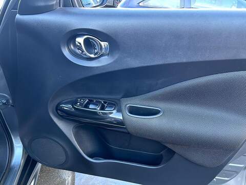 Nissan Juke 1.2 DIG-T N-Connecta SUV 5dr Petrol Manual Euro 6 (s/s) (115 ps) - U365