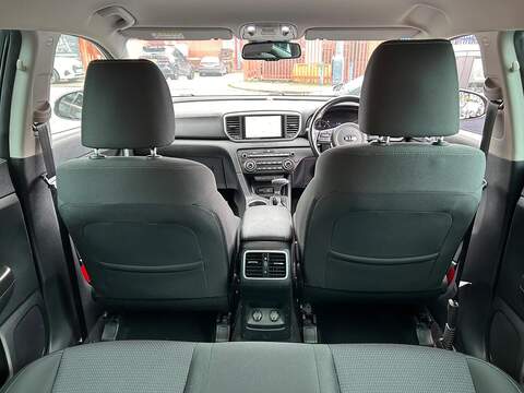 Kia Sportage 1.6 CRDi MHEV 2 SUV 5dr Diesel Hybrid DCT Euro 6 (s/s) (134 bhp) - U368