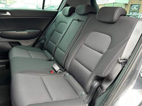 Kia Sportage 1.6 CRDi MHEV 2 SUV 5dr Diesel Hybrid DCT Euro 6 (s/s) (134 bhp) - U368