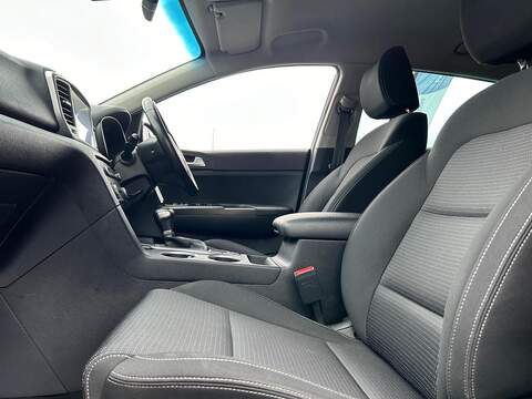 Kia Sportage 1.6 CRDi MHEV 2 SUV 5dr Diesel Hybrid DCT Euro 6 (s/s) (134 bhp) - U368