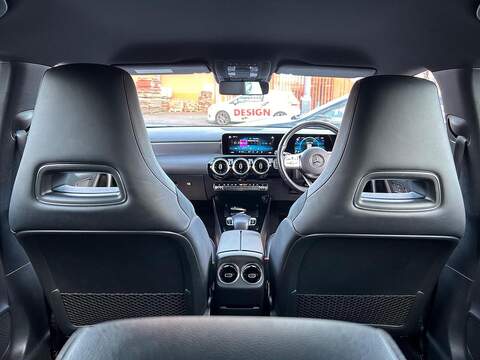 Mercedes-Benz A Class 2.0 A200d AMG Line (Executive) Hatchback 5dr Diesel 8G-DCT Euro 6 (s/s) (150 ps) - U370