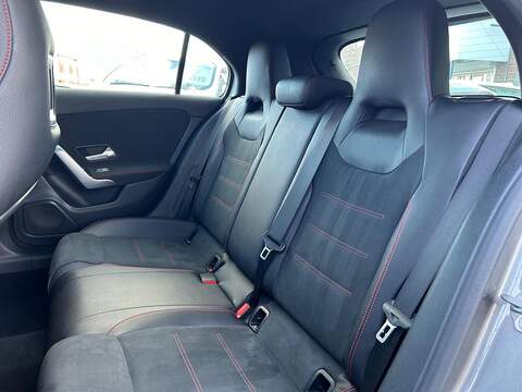 Mercedes-Benz A Class 2.0 A200d AMG Line (Executive) Hatchback 5dr Diesel 8G-DCT Euro 6 (s/s) (150 ps) - U370