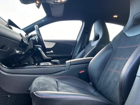 Mercedes-Benz A Class 2.0 A200d AMG Line (Executive) Hatchback 5dr Diesel 8G-DCT Euro 6 (s/s) (150 ps) - U370