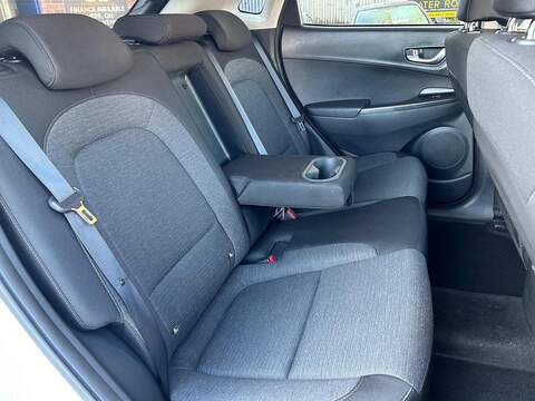 Hyundai KONA 39kWh Premium SUV 5dr Electric Auto (10.5kW Charger) (136 ps) - U373