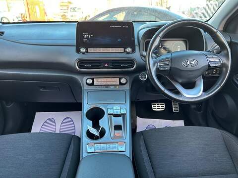 Hyundai KONA 39kWh Premium SUV 5dr Electric Auto (10.5kW Charger) (136 ps) - U373