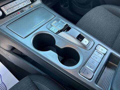 Hyundai KONA 39kWh Premium SUV 5dr Electric Auto (10.5kW Charger) (136 ps) - U373