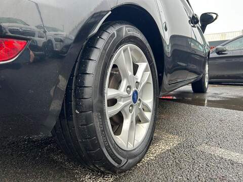 Ford Fiesta 1.25 Zetec Hatchback 5dr Petrol Manual Euro 6 (82 ps) - U375