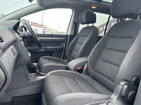 Volkswagen Touran 1.6 TDI BlueMotion Tech SE MPV 5dr Diesel DSG Euro 5 (s/s) (105 ps) - U376