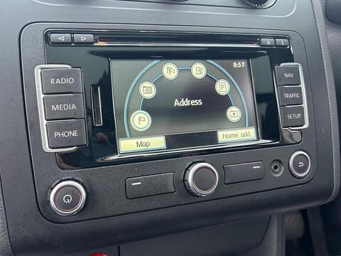 Volkswagen Touran 1.6 TDI BlueMotion Tech SE MPV 5dr Diesel DSG Euro 5 (s/s) (105 ps) - U376