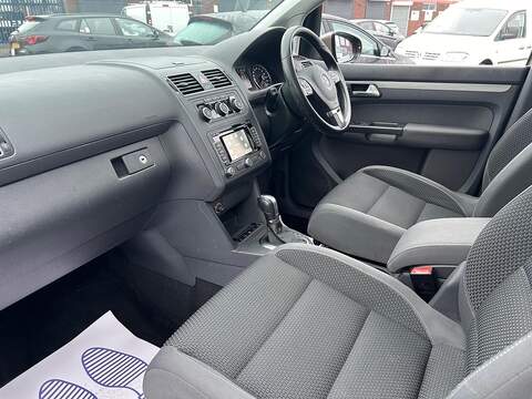 Volkswagen Touran 1.6 TDI BlueMotion Tech SE MPV 5dr Diesel DSG Euro 5 (s/s) (105 ps) - U376