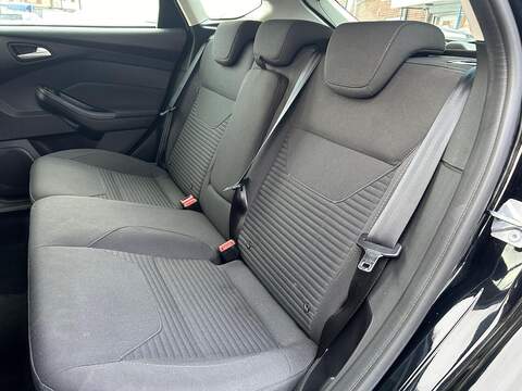 Ford Focus 1.5 TDCi Titanium Hatchback 5dr Diesel Manual Euro 6 (s/s) (120 ps) - U378