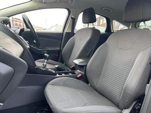 Ford Focus 1.5 TDCi Titanium Hatchback 5dr Diesel Manual Euro 6 (s/s) (120 ps) - U378