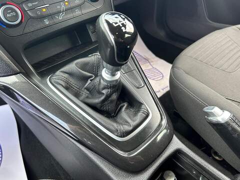 Ford Focus 1.5 TDCi Titanium Hatchback 5dr Diesel Manual Euro 6 (s/s) (120 ps) - U378