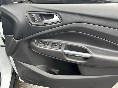 Ford Kuga 2.0 TDCi Titanium SUV 5dr Diesel Manual AWD Euro 6 (s/s) (180 ps) - U380