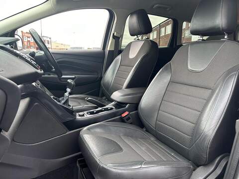 Ford Kuga 2.0 TDCi Titanium SUV 5dr Diesel Manual AWD Euro 6 (s/s) (180 ps) - U380