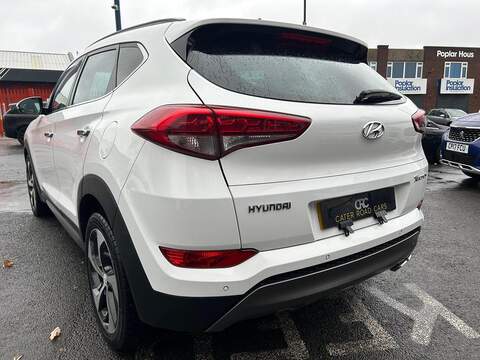 Hyundai TUCSON 2.0 CRDi Blue Drive Premium SE SUV 5dr Diesel Manual Euro 6 (s/s) (136 ps) - U389