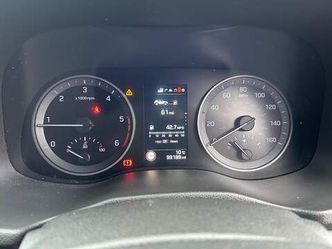 Hyundai TUCSON 2.0 CRDi Blue Drive Premium SE SUV 5dr Diesel Manual Euro 6 (s/s) (136 ps) - U389