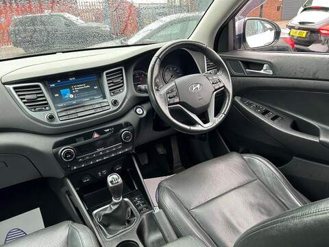 Hyundai TUCSON 2.0 CRDi Blue Drive Premium SE SUV 5dr Diesel Manual Euro 6 (s/s) (136 ps) - U389