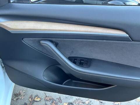 Tesla Model 3 (Dual Motor) Long Range Saloon 4dr Electric Auto 4WDE (346 ps) - U391