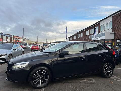 Volvo V40 2.0 T2 R-Design Edition Hatchback 5dr Petrol Manual Euro 6 (s/s) (122 ps) - U393
