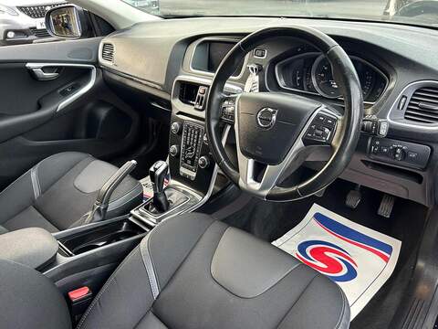 Volvo V40 2.0 T2 R-Design Edition Hatchback 5dr Petrol Manual Euro 6 (s/s) (122 ps) - U393