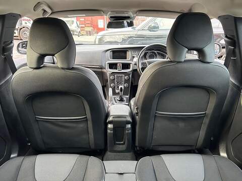 Volvo V40 2.0 T2 R-Design Edition Hatchback 5dr Petrol Manual Euro 6 (s/s) (122 ps) - U393