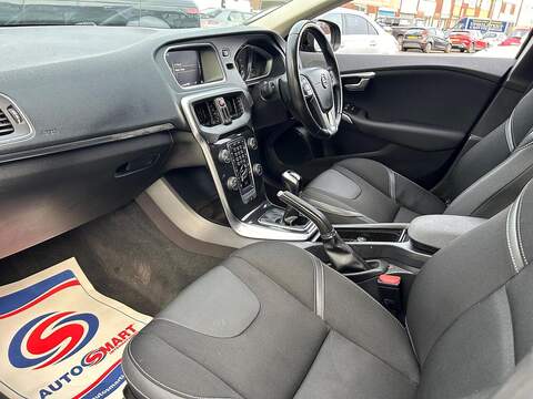 Volvo V40 2.0 T2 R-Design Edition Hatchback 5dr Petrol Manual Euro 6 (s/s) (122 ps) - U393