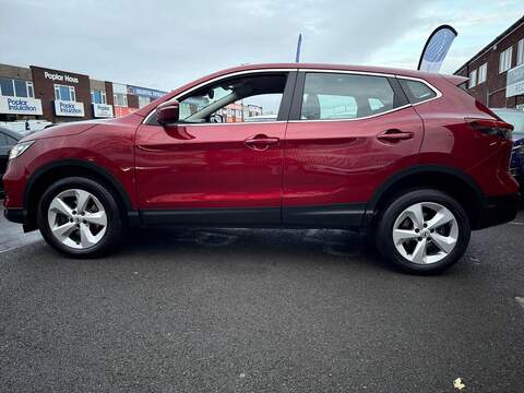 Nissan Qashqai 1.5 dCi Acenta Premium SUV 5dr Diesel Manual Euro 6 (s/s) (115 ps) - U394