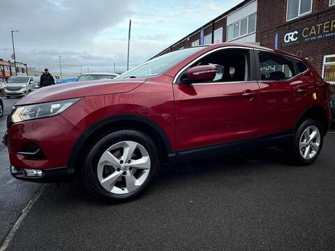Nissan Qashqai 1.5 dCi Acenta Premium SUV 5dr Diesel Manual Euro 6 (s/s) (115 ps) - U394