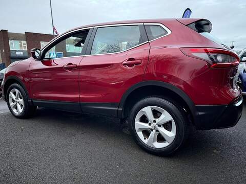 Nissan Qashqai 1.5 dCi Acenta Premium SUV 5dr Diesel Manual Euro 6 (s/s) (115 ps) - U394