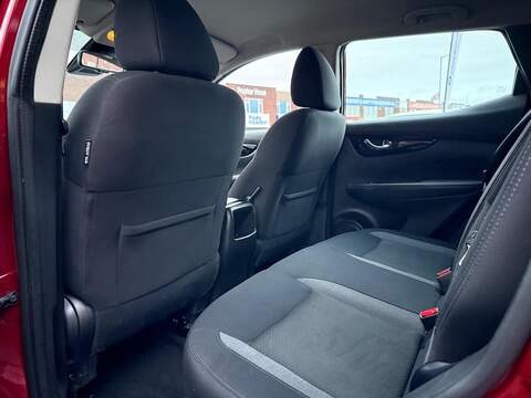 Nissan Qashqai 1.5 dCi Acenta Premium SUV 5dr Diesel Manual Euro 6 (s/s) (115 ps) - U394