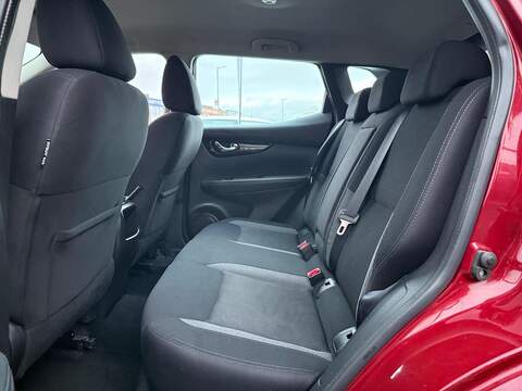 Nissan Qashqai 1.5 dCi Acenta Premium SUV 5dr Diesel Manual Euro 6 (s/s) (115 ps) - U394