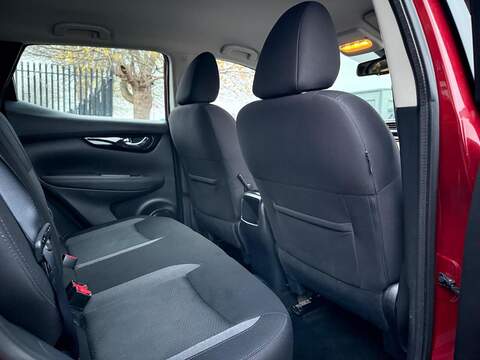 Nissan Qashqai 1.5 dCi Acenta Premium SUV 5dr Diesel Manual Euro 6 (s/s) (115 ps) - U394