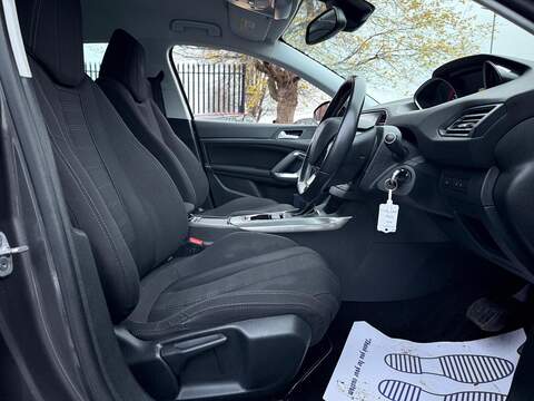 Peugeot 308 2.0 BlueHDi Allure Hatchback 5dr Diesel EAT Euro 6 (s/s) (150 ps) - U395