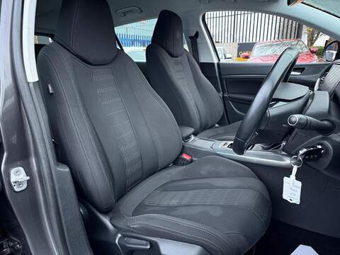 Peugeot 308 2.0 BlueHDi Allure Hatchback 5dr Diesel EAT Euro 6 (s/s) (150 ps) - U395