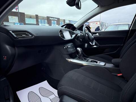 Peugeot 308 2.0 BlueHDi Allure Hatchback 5dr Diesel EAT Euro 6 (s/s) (150 ps) - U395
