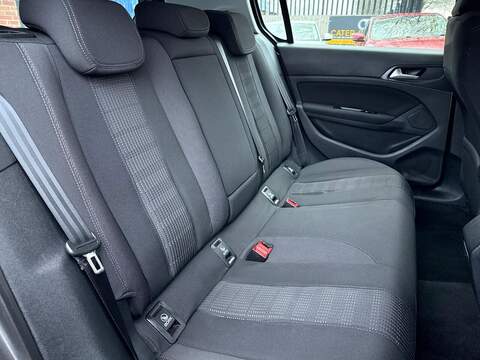 Peugeot 308 2.0 BlueHDi Allure Hatchback 5dr Diesel EAT Euro 6 (s/s) (150 ps) - U395