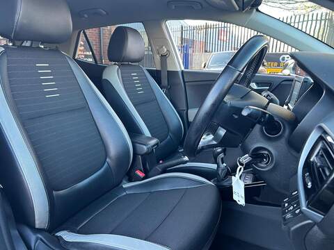 Kia Stonic 1.0 T-GDi 3 SUV 5dr Petrol Manual Euro 6 (s/s) (118 bhp) - U396