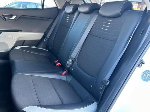 Kia Stonic 1.0 T-GDi 3 SUV 5dr Petrol Manual Euro 6 (s/s) (118 bhp) - U396