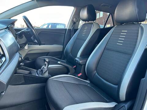 Kia Stonic 1.0 T-GDi 3 SUV 5dr Petrol Manual Euro 6 (s/s) (118 bhp) - U396