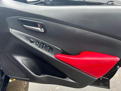 Mazda Mazda2 1.5 SKYACTIV-G Red Edition Hatchback 5dr Petrol Manual Euro 6 (s/s) (90 ps) - U398