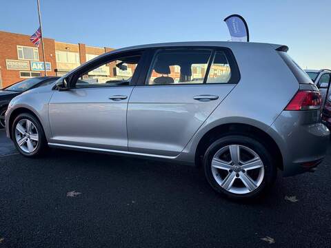 Volkswagen Golf 1.6 TDI BlueMotion Tech Match Hatchback 5dr Diesel Manual Euro 6 (s/s) (110 ps) - U399