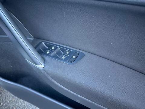 Volkswagen Golf 1.6 TDI BlueMotion Tech Match Hatchback 5dr Diesel Manual Euro 6 (s/s) (110 ps) - U399