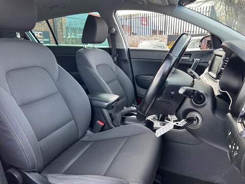 Kia Sportage 1.7 CRDi 2 SUV 5dr Diesel Manual Euro 6 (s/s) (114 bhp) - U401